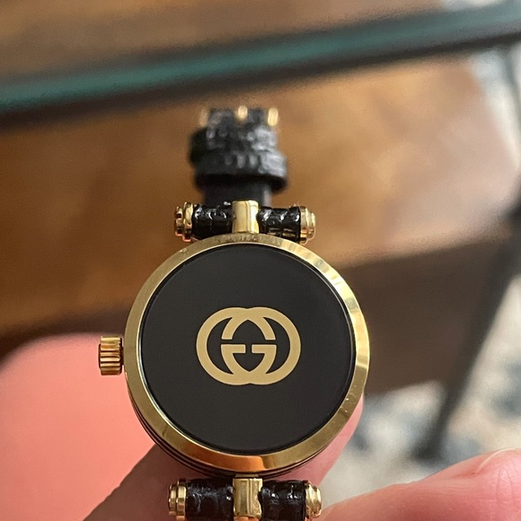 Vintage Gucci Watch - Picture 2 of 16